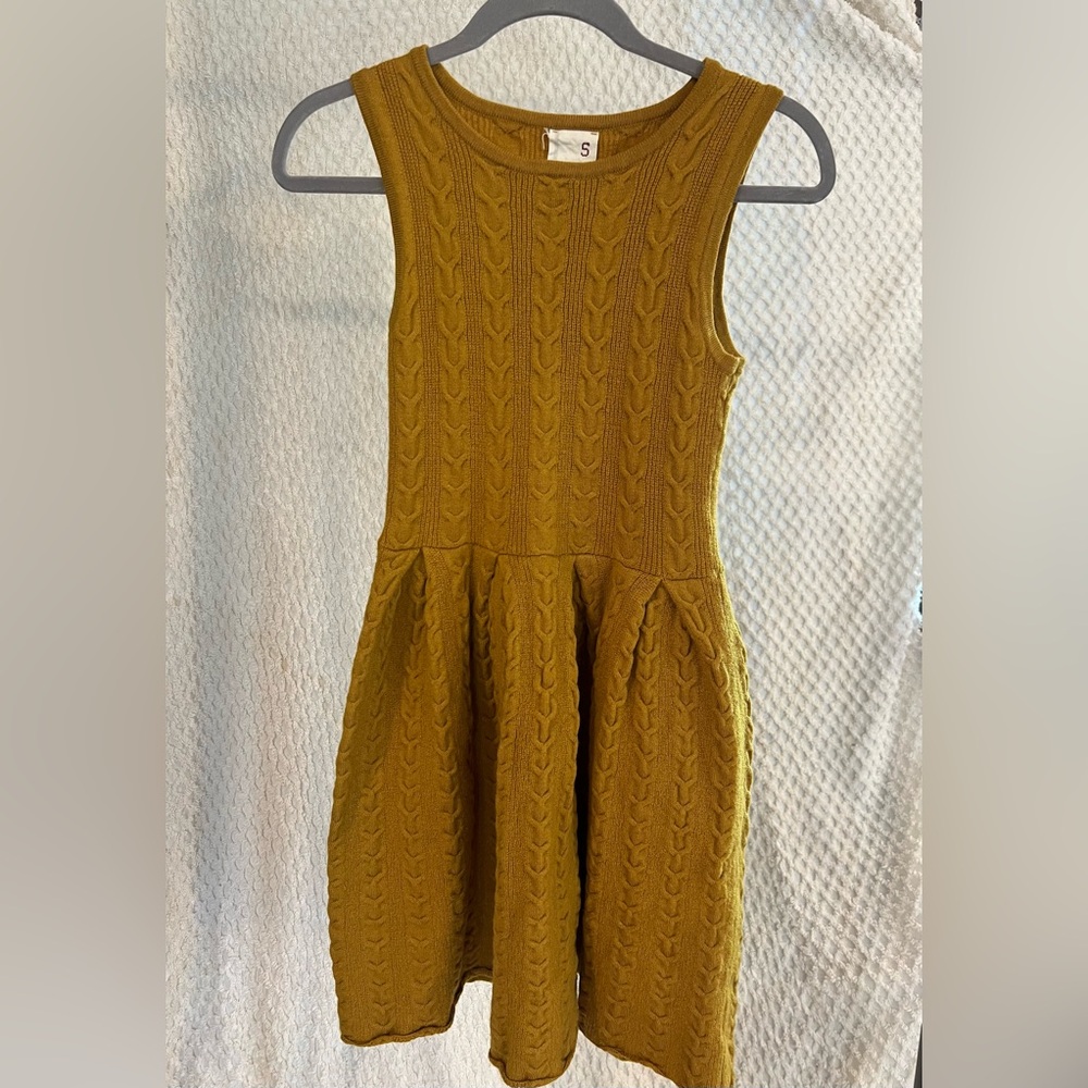 Women’s ANTHROPOLGIE Far Away From Close 100% Wool Cable Knit Sweater Dress